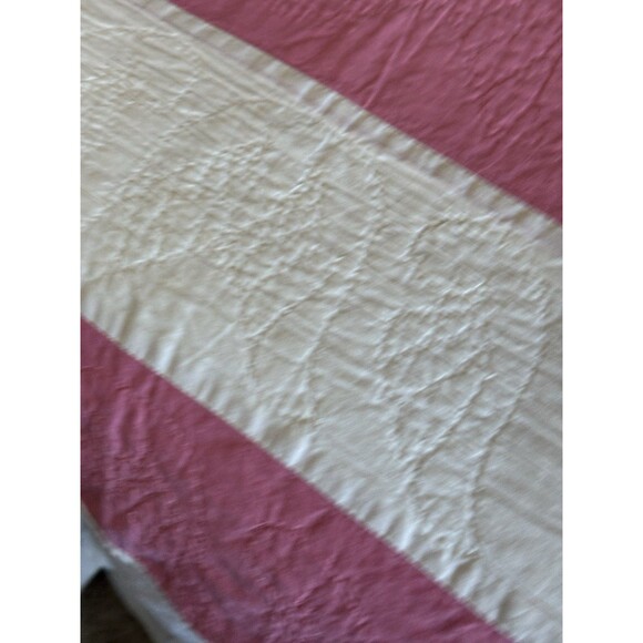 Queen Handmade Star & Angel Wings Quilt 63" x 80" Amazing Detailed Hand Quilting - Picture 13 of 16